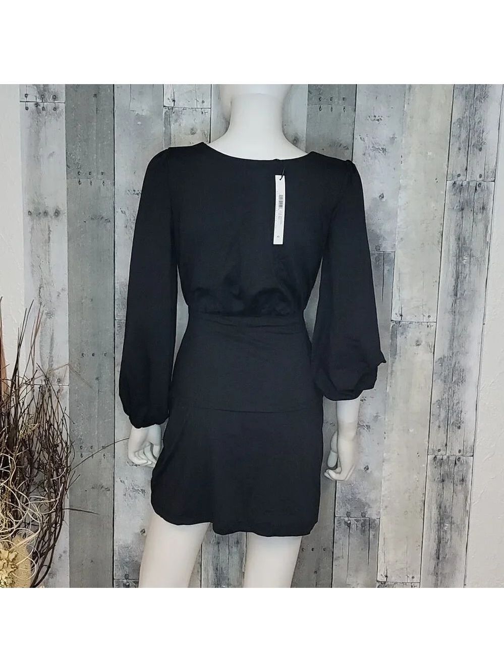 Susana Monaco Gathered Sleeve Dress - Picture 6 of 12